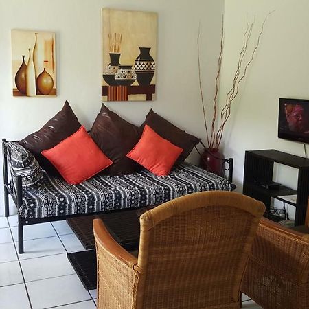 Sunshine Self Catering Apartment Mbombela Luaran gambar
