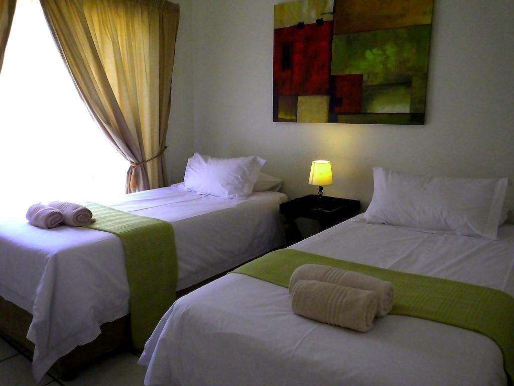 Sunshine Self Catering Apartment Mbombela Bilik gambar