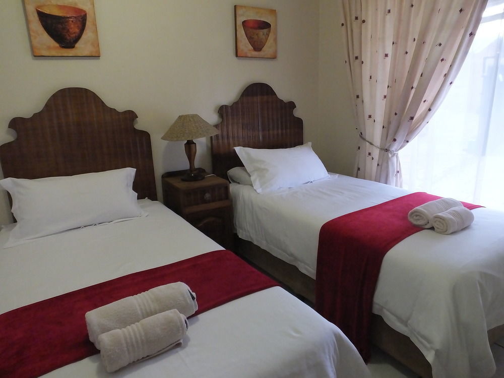 Sunshine Self Catering Apartment Mbombela Luaran gambar