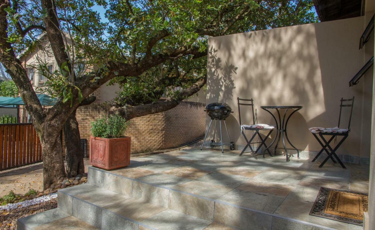 Sunshine Self Catering Apartment Mbombela Luaran gambar