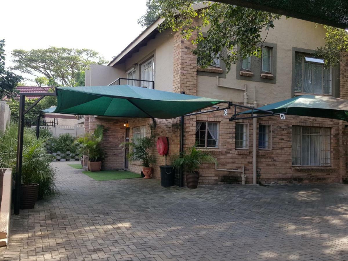 Sunshine Self Catering Apartment Mbombela Luaran gambar